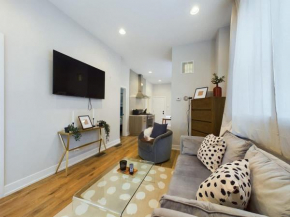 Chic 2BR top-floor gem